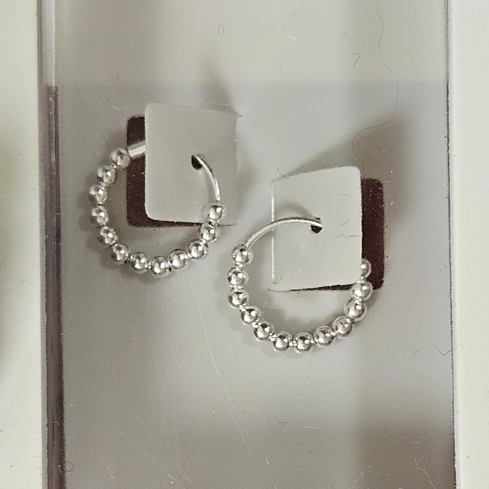 I AM STERLING SILVER TEXTURED SMALL HOOP EARRINGS POST